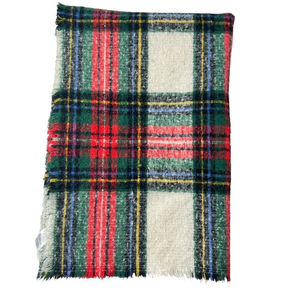 Old Navy Blanket Scarf Tartan Red One Size Soft Fringe Plaid Cozy Heritage - Picture 1 of 8